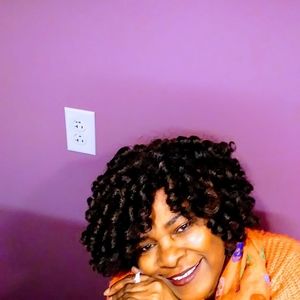 Meet your Posher, Reneelivinmylifelikeits